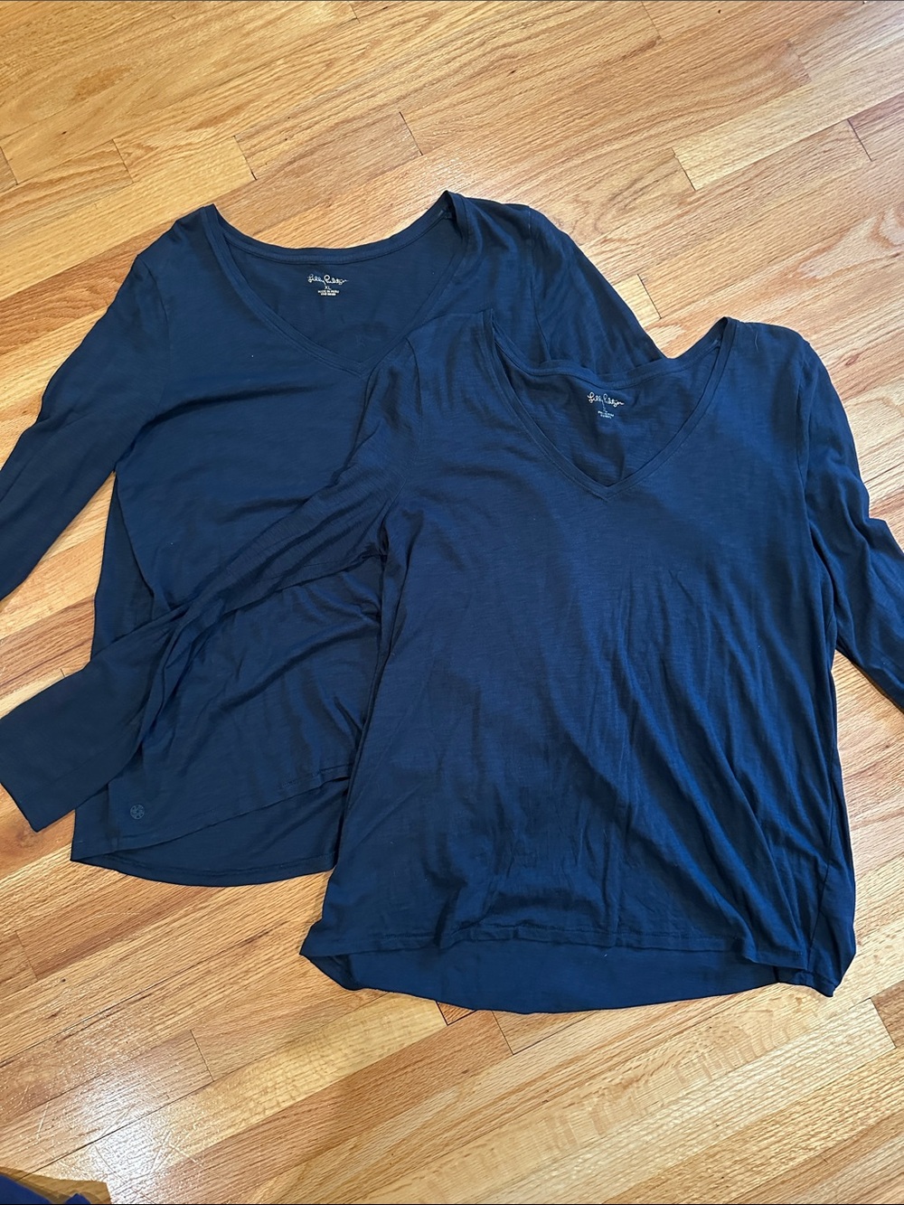 Lilly Pulitzer Black Long Sleeve V-Neck Tops (Set of 2)